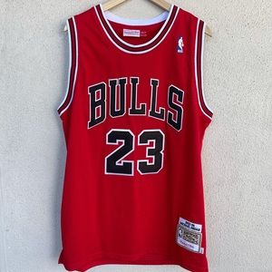 Chicago Bulls Michael Jordan '97-'98 #23 Jersey